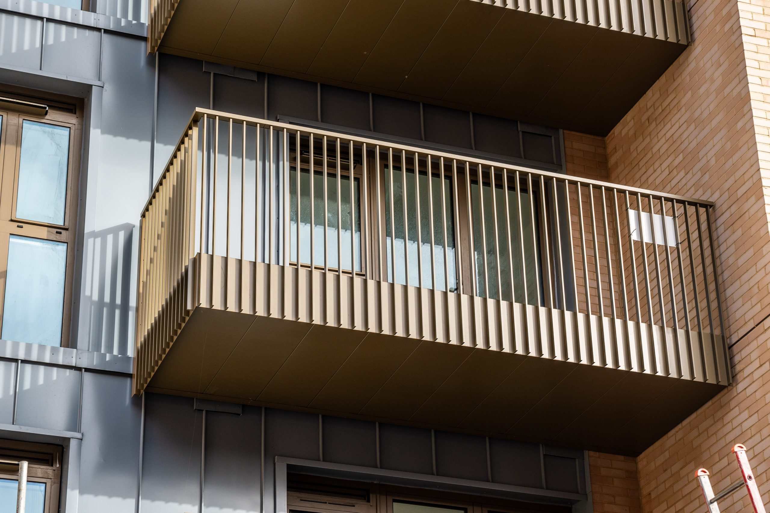 prefabricated aluminium balcony at Millwright Place